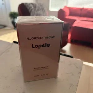 Product Review of Lopeie Fluorescent Nectar Women's Perfume - 100ml Eau de Parfum with Jasmine & Gardenia Top Notes Tuberose & Honeysuckle Middle Notes from I**s E** F**.