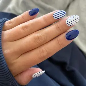 24pcs Short Oval Blue French Acrylic False Nails Set, Striped Polka Dot Design, Perfect Fit, Suitable for Women and Girls