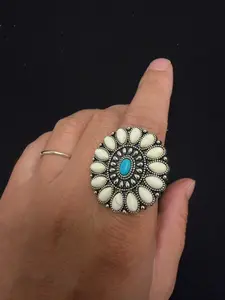 Vintage White Turquoise Style Flower Ring Boho Western Statement Ring Adjustable Silver Tone Floral Ring for Women