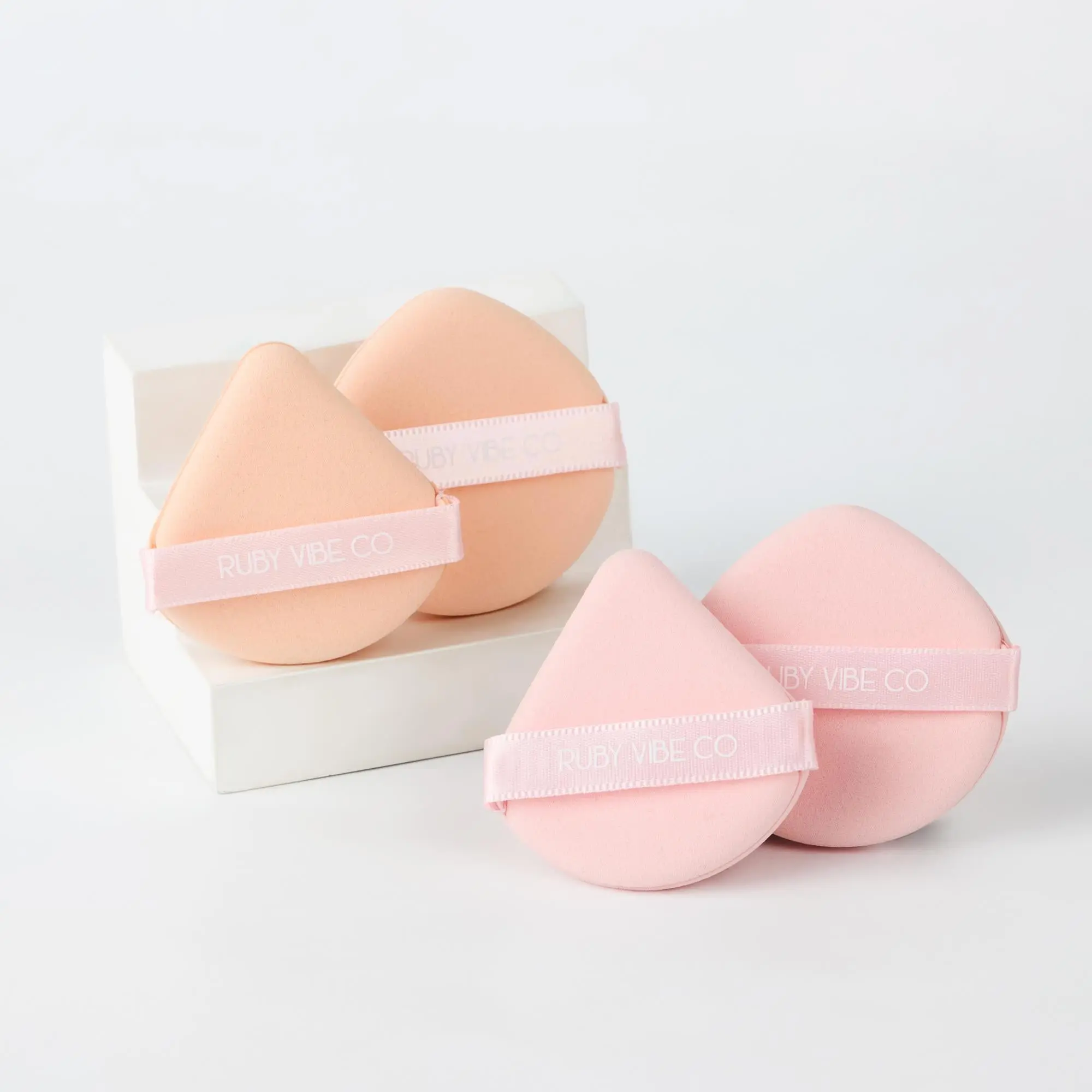 [RUBY VIBE CO] RubyAir Luxe Puffs, Set 2 Air Puffs, Round and Triangle Shapes, Latex-Free Velvet, Pink, for Foundation, Concealer, Blush, Setting Powder, Wet or Dry Use, All Skin Types