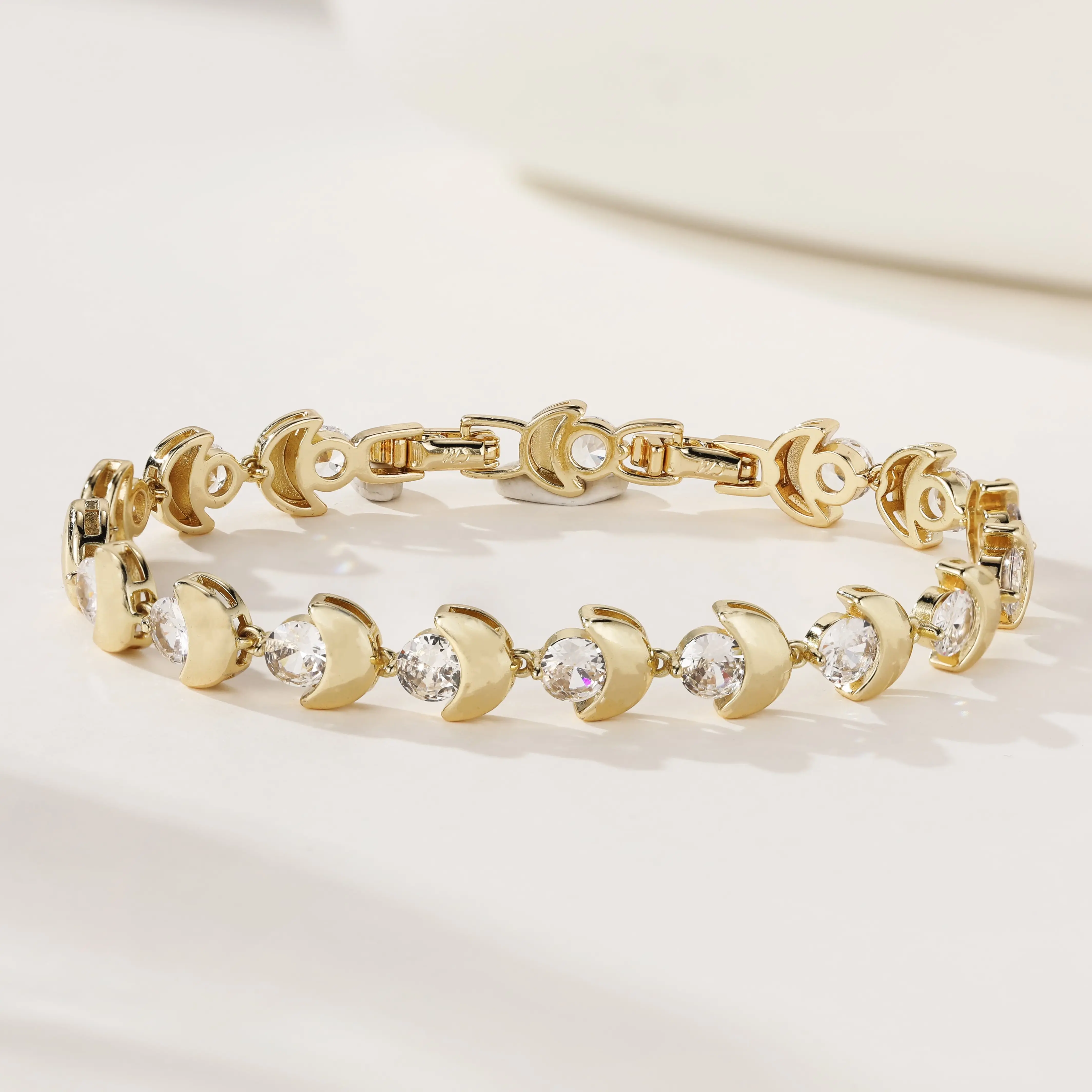 Gold Moon Cubic Zirconia Tennis Bracelet for Women Shiny Crescent Moon Chain Bracelet Daily Party Jewelry Gift