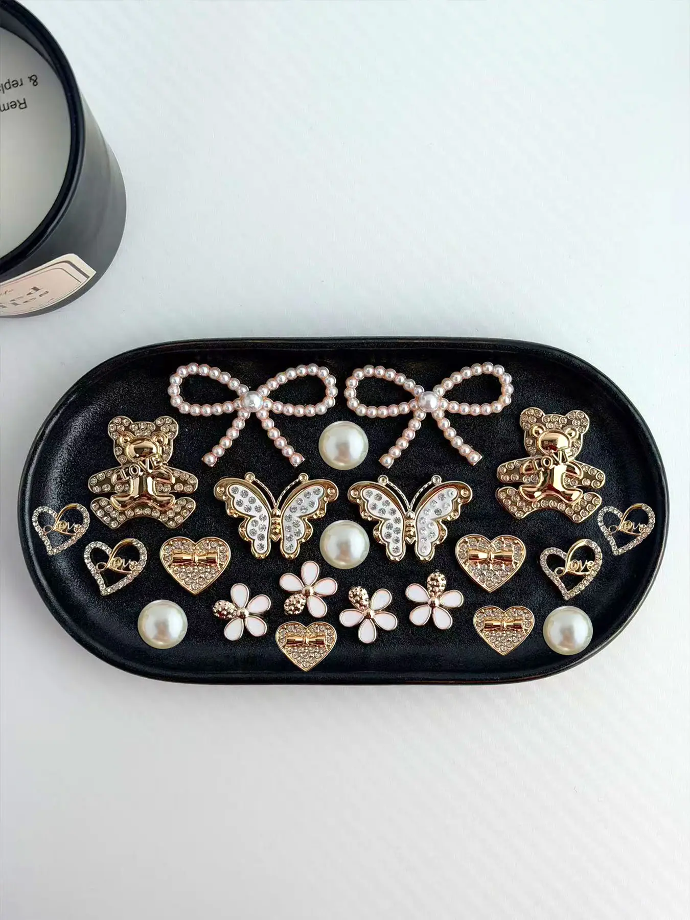 22pcs Faux Pearl Bow Bear Butterfly Star Shoe Decoration Charms Set, Decorative Shoe Accessories, DIY Footwear Accessories for Sandals Slippers Beach Shoes Garden Shoes Decor Women