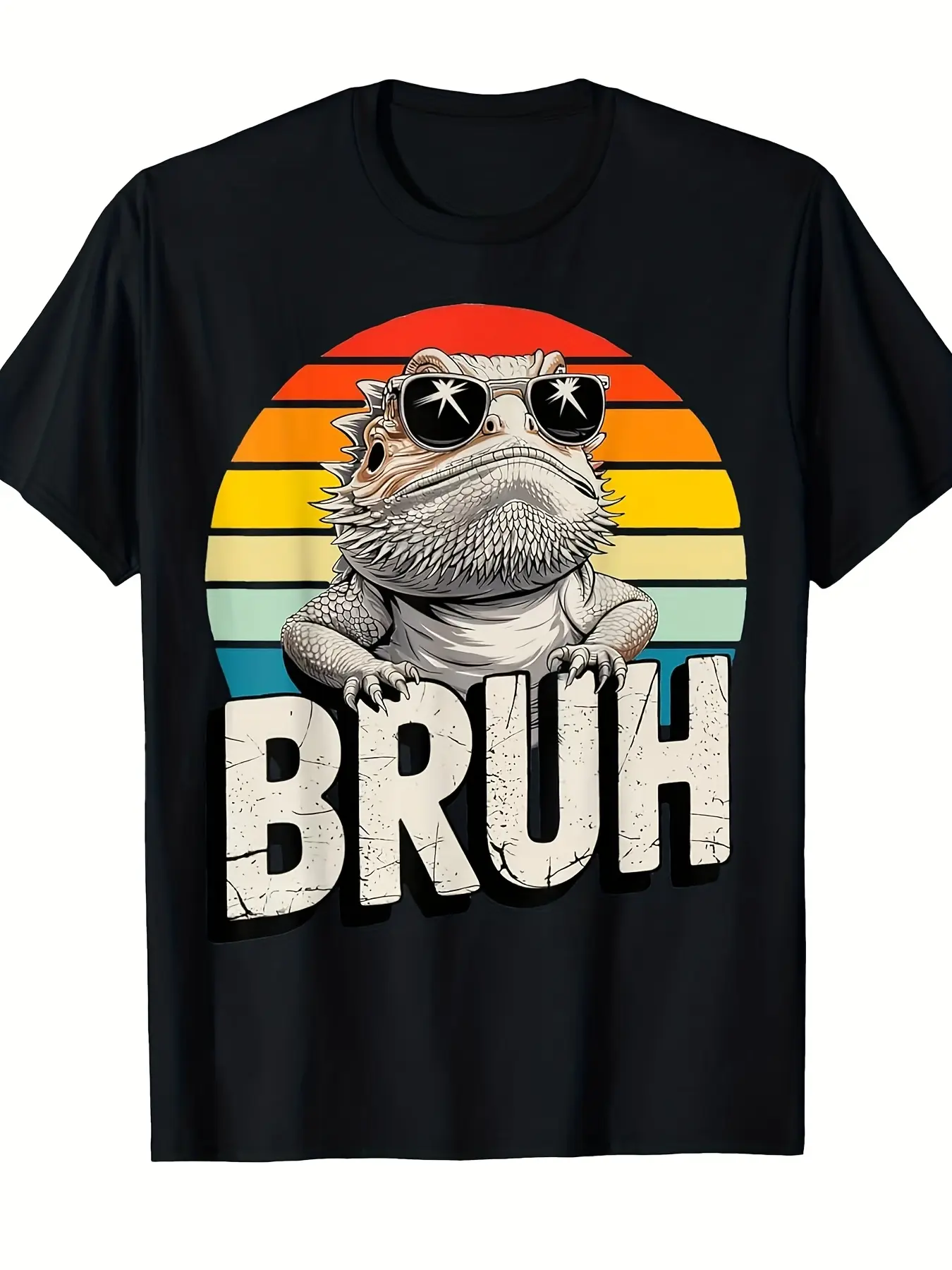 Casual Short-Sleeve T-Shirt Featuring a Humorous Graphic of a Gaming Bearded Dragon, Perfect. Ideal for Everyday Wear And Sports, This Playful Tee Offers.