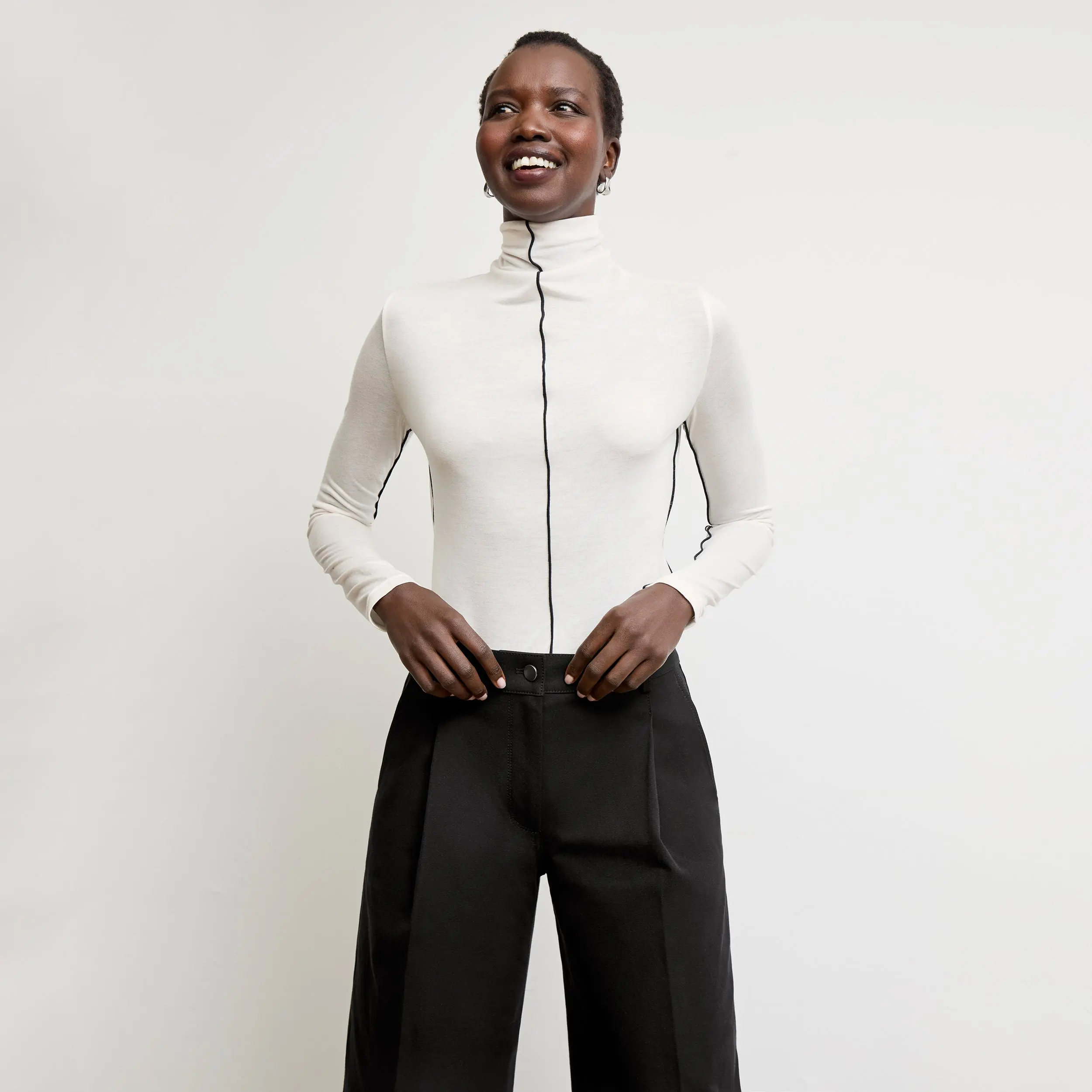 Natasha Contrast Turtleneck - Cloud Jersey :: Ivory