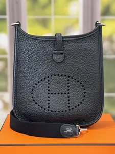 Pre-owned Hermes LEATHER Crossbody Bags PREOWNED EVELYNE TPM CLEMENCE NOIR