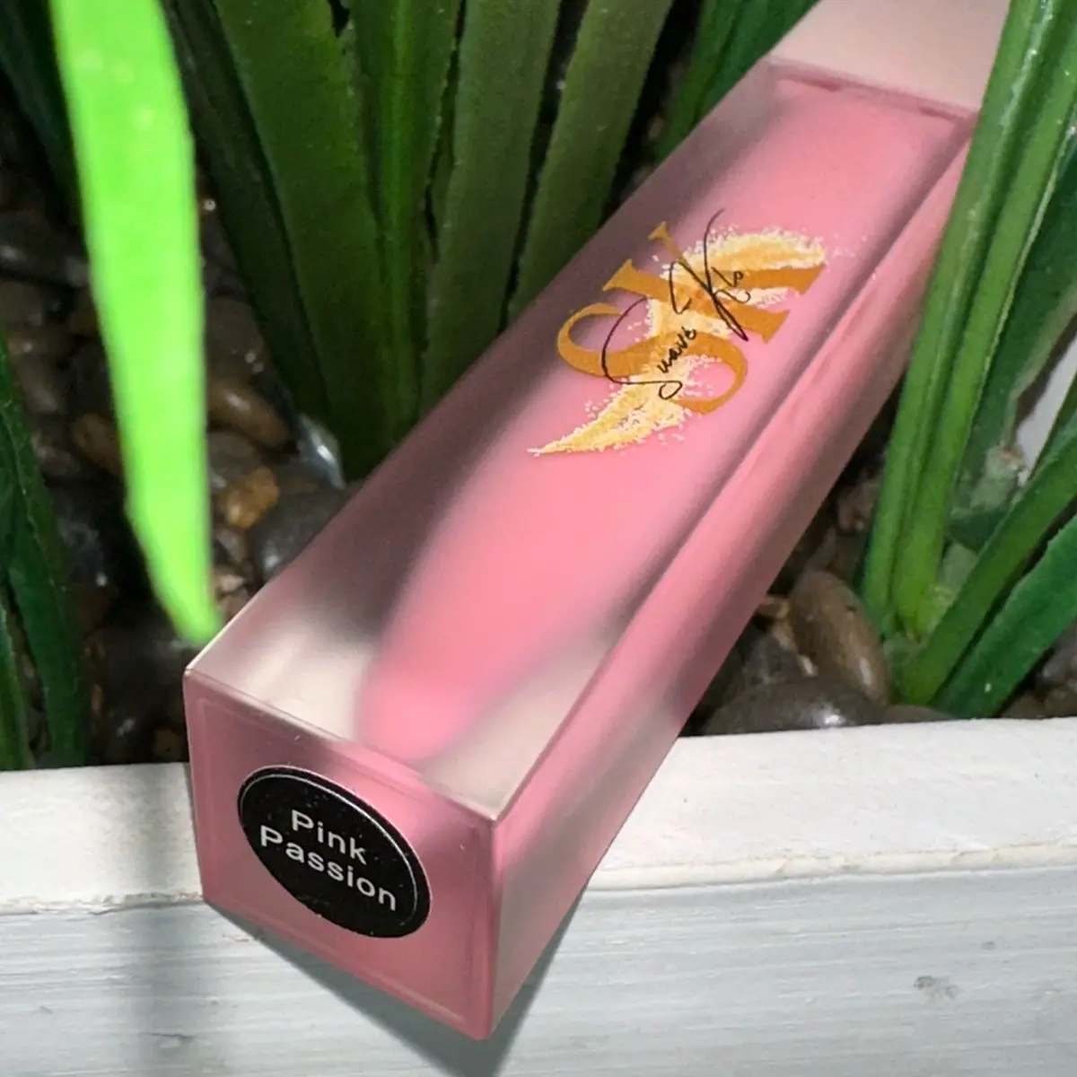 SuavéKlo 'PINK PASSION' Highly Pigmented Lipglosses - Turn Heads with Your Glamorous Look -