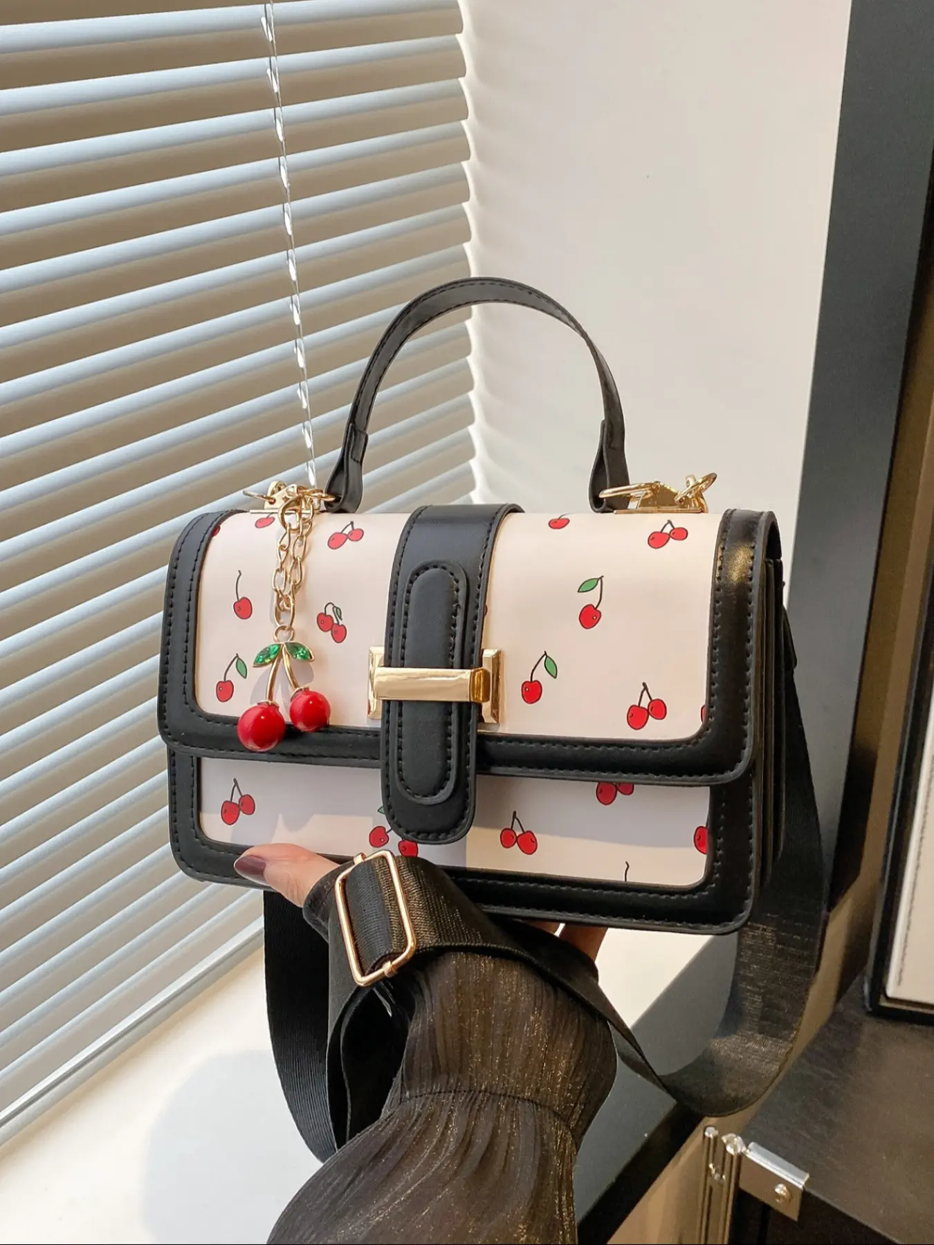 Cherry Print Satchel Handbag with Charming Cherry Pendant Charm, Fruits Pattern Theme, Elegant Women's Purse for Parties & Daily Use, Distinct Cherry Print, Perfect for Office & Casual, Flap Crossbody Purse, Versatile Bag