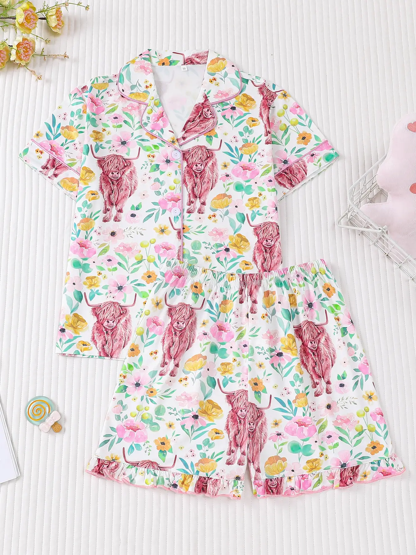 2 Pieces Of Girls' Red Yak Print Short Sleeved Shorts and Pajamas Set with Buttons on The Top and Elastic Waistband, Suitable for Casual, Comfortable