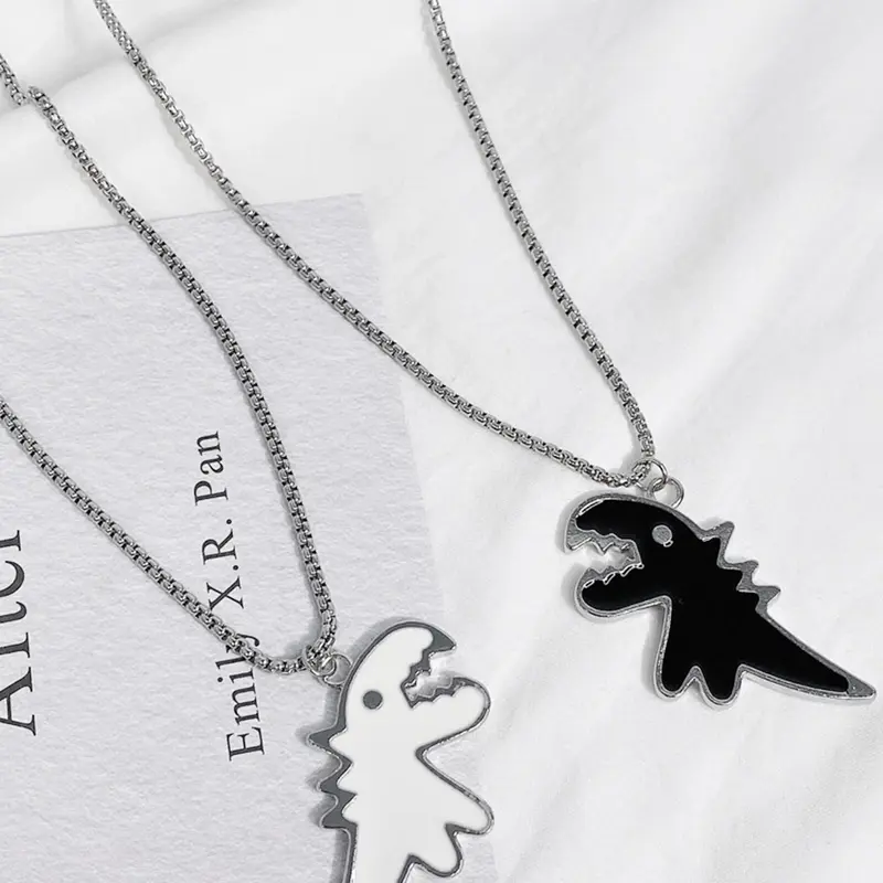 Dinosaur Pendant Couple Matching Necklace, Fashion Jewelry for Party, Daily Clothing Decor, Trendy All-match & Exquisite Jewelry for Birthday Gift, Couples Necklace, Necklace Set, Stainless Steel Necklaces, Fashionable Accessories