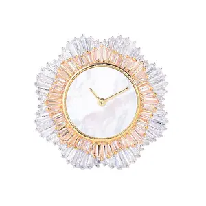 French Luxury Style Two Tone Natural Shell Clock Brooch Elegant Fashion Pin High Quality Unisex Lapel Pin Accessories