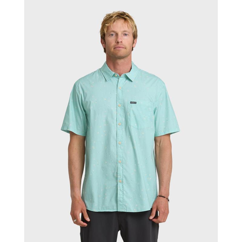 Quiksilver , Ditsy Blossom Classic Short Sleeve Shirt , Men's 100% Cotton Chest Pocket Breathable , Surf & Swim Fabric Tropical Print Hem