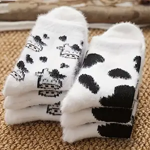 2/4 pairs of fleece-lined cute cartoon women's socks, warm and thick mid-calf socks, fleece-lined spotted cow socks and women's socks