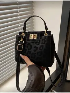 New Fashion Casual Lockable Tote Bag for Women Girls with Zipper for Phone Coins Perfect for Party Out Shopping Daily Use Work Office College, Ladies Casual Trendy Fashionable Handbag, New Year Style
