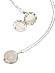 1Pc 304 Stainless Steel Engraved Flower Locket Necklace, Vintage Round Photo Locket Pendant Necklace, Personalized Memory Keepsake Necklace for Women, Hypoallergenic Tarnish Resistant