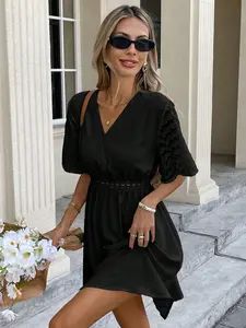 A solid-colored V-neck short-sleeve dress with a lace cutout detail at the waist, Casual Wear, Womenswear. Suitable for dates, casual social gatherings, or city outings