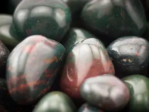 Bloodstone Tumbled 1 lb