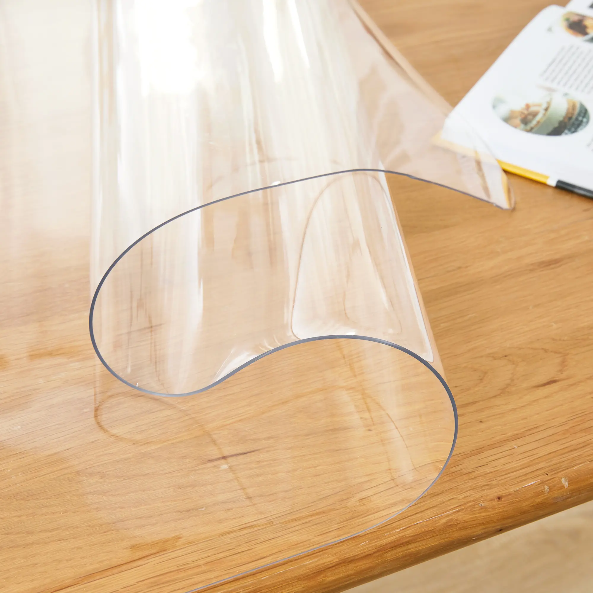 Deconovo 2mm Thick Clear PVC Table Cover, Waterproof Transparent Table Protector for Dining Table, Desk and Countertop