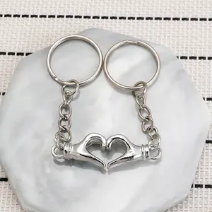 Magnetic suction palm metal key chain lovers key chain Valentine's Day Qixi Festival gift