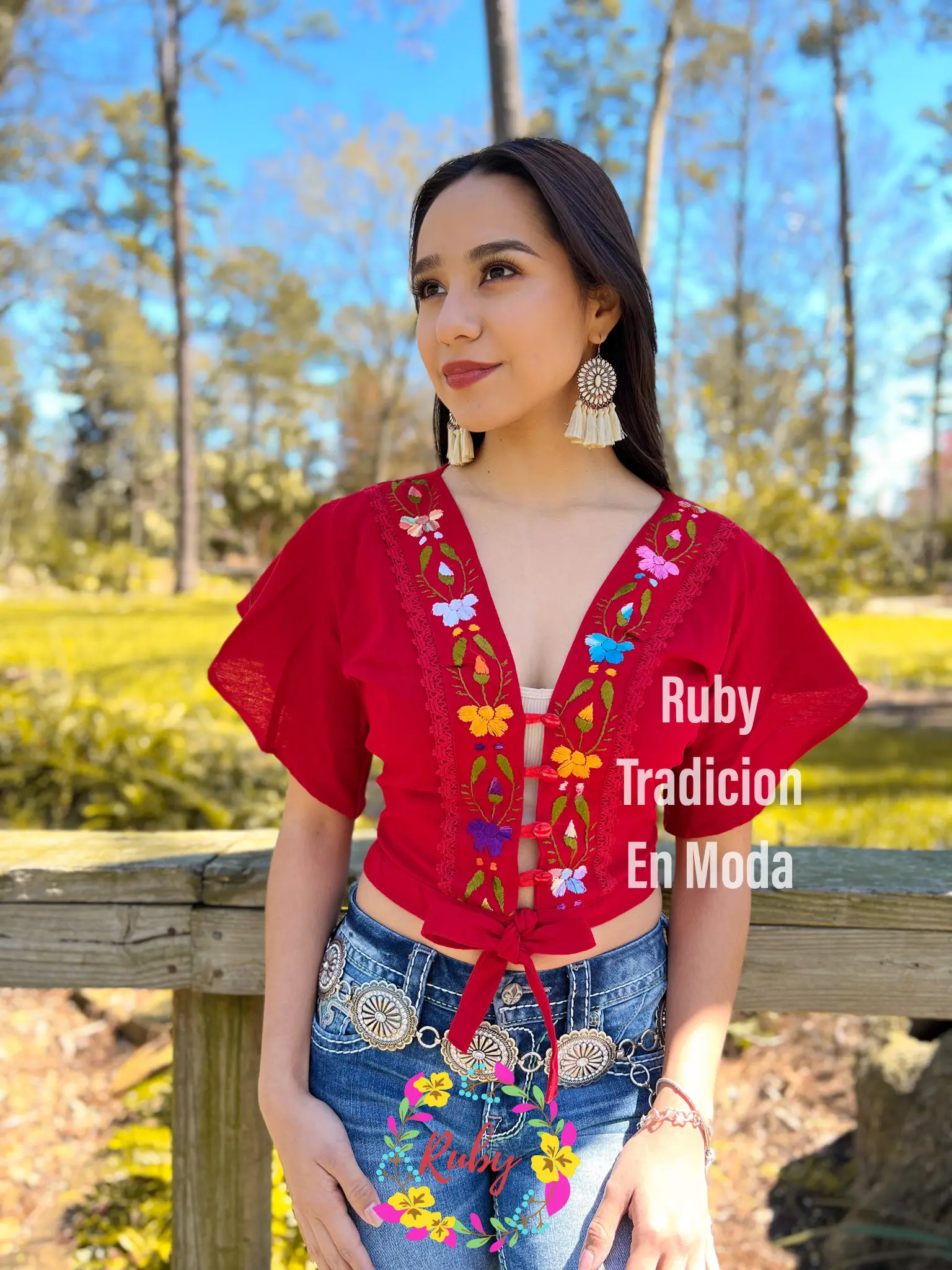 Valeria Blouse/ Floral Embroidered Blouse/ Blusa Artesanal Bordada/ Bordado hecho a mano/ Handmade Blouse Embroidery/ Ropa Artesanal/ Ropa Mexicana