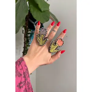 Tulip Party Pottery Ring