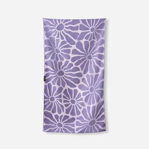 Ultralight Towel: Lazy Daisy Dusk