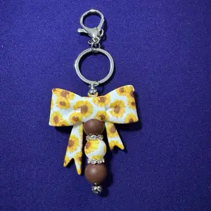 Live claim $6 Big Bow Keychain