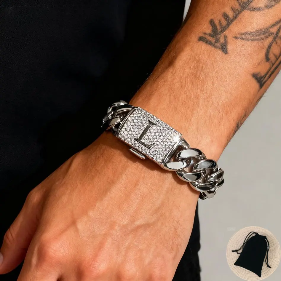 Miami Cuban chain bracelet (26 English alphabet initial letters), featuring a stainless steel vacuum nano coating ocess.Chain width: 14 mm; length: 7.5–8.5 inches.Low allergenic potential, antioxidant operties, rich texture, and an exquisite gift bo