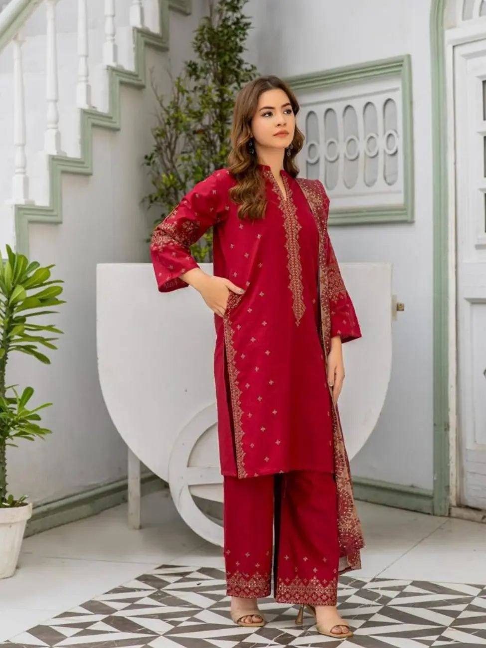 Khaddar Embroidered Women's Suit with Cotton Silk Dupatta - Casual Style - Womandress