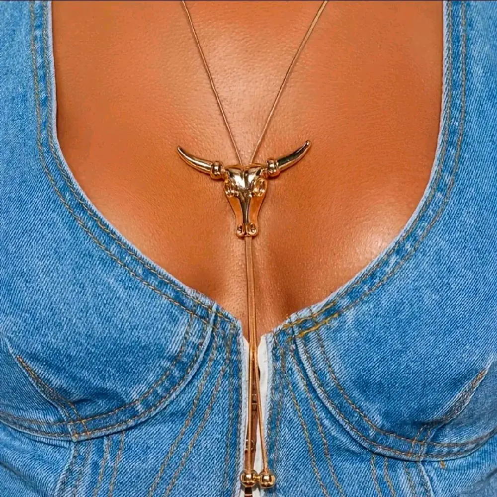 Western Cowboy Bullhead Chain Necklace Pendant Charm for Women Gold-Tone Fashion Jewelry