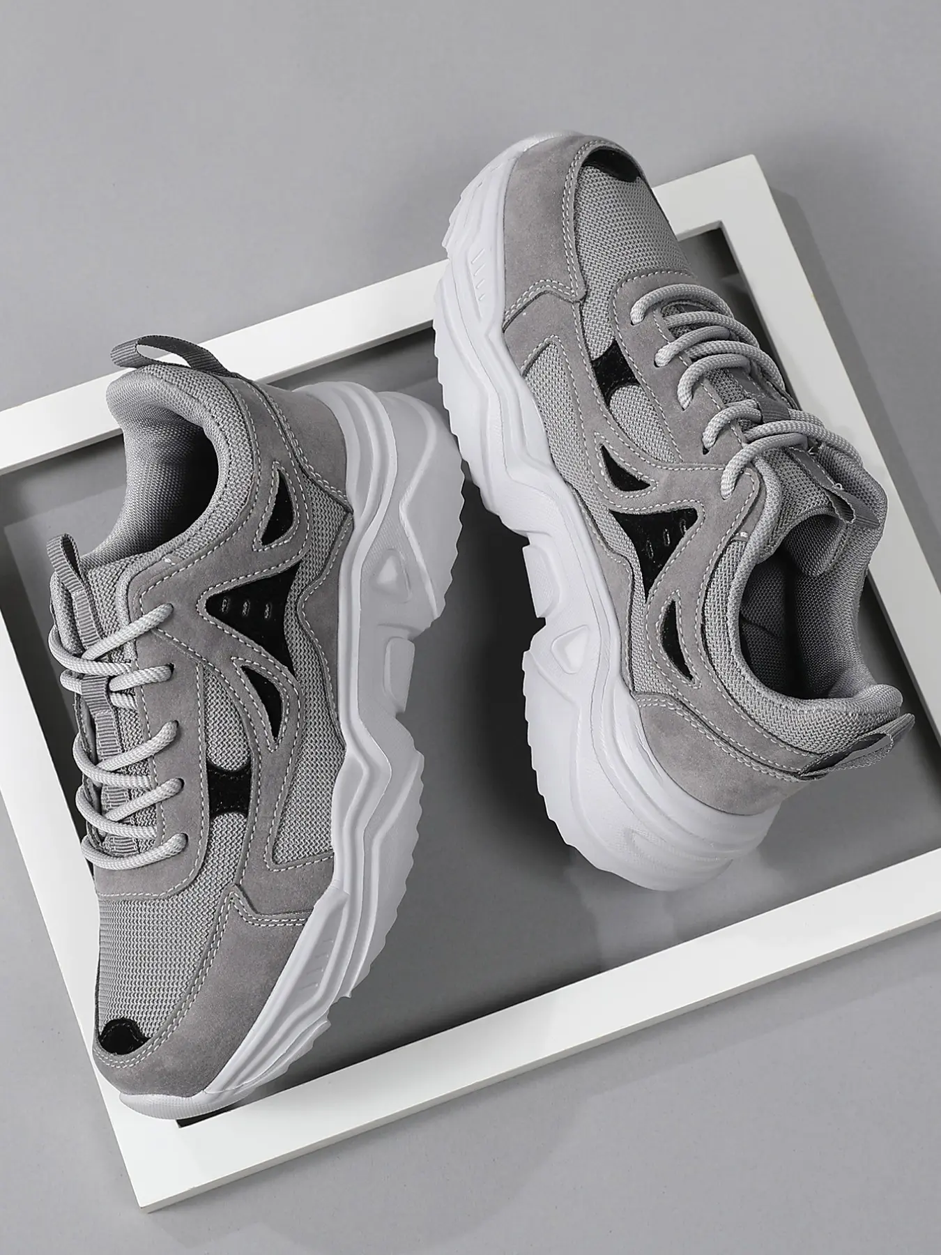 High-Quality Men's Casual Shoes, Sneaker, Trainer Sneakers, Casual Sneaker Trainer, Sports Shoes, Walking Shoes, Athletic Casual Footwear, Comfortable Laces, Sporty Design, PU Leather Upper, Rubber Sole, All Seasons, Medium Width