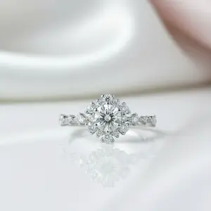 14k White Gold 0.8 Ct Round Cut Diamond Option Engagement Ring