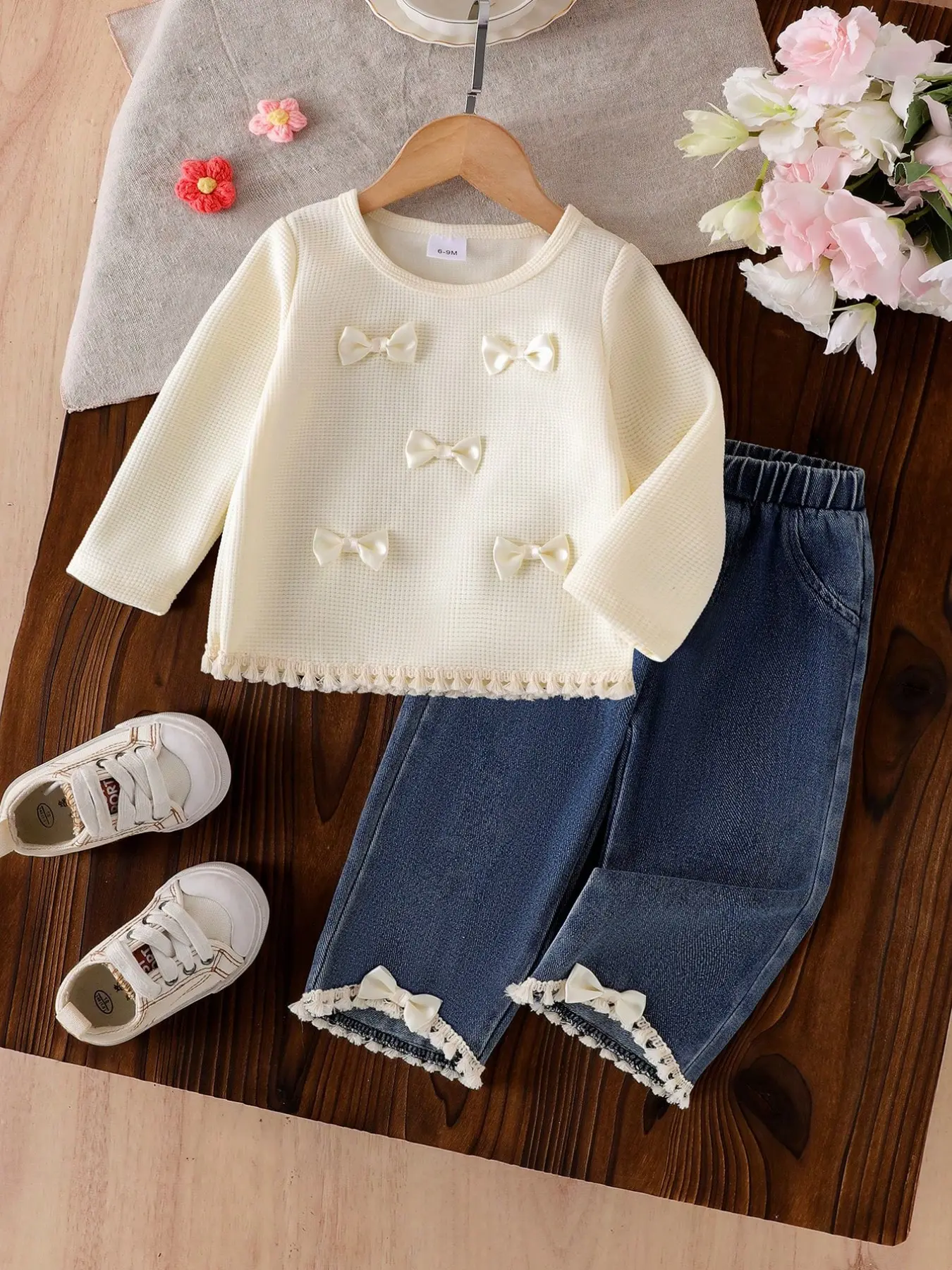 Girls' Bohemian Style 2-Piece Combined Set, Bow Fringe Round Neck Long Sleeve T-Shirt and Elastic Waist Jeans Pants, Fashionable and Simple, Matching Set