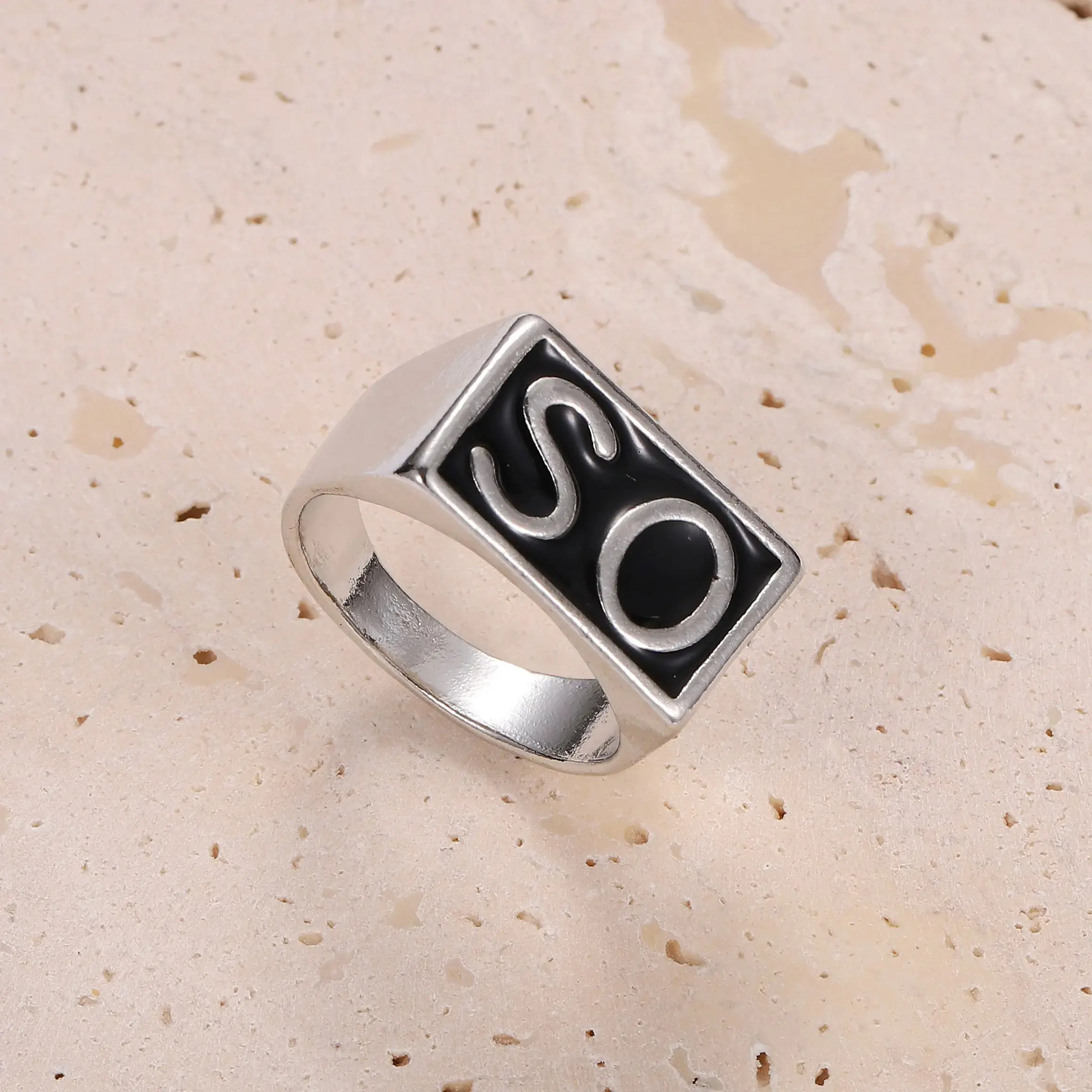 2pcs Sons of Anarchy TV SOA Cosplay SONS Rings SO NS Silver Mayans MC Steampunk Rock Punk Rings Men Cosplay Props Gifts