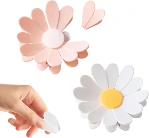 1pc Floral Magnetic Fridge Decoration, Fun Refrigerator Magnet with Clips, Food Bag Sealing Clips & Moisture-Proof Snack Holder, Daisy Decorative Magnet, Flower Magnets, Holiday Decorations