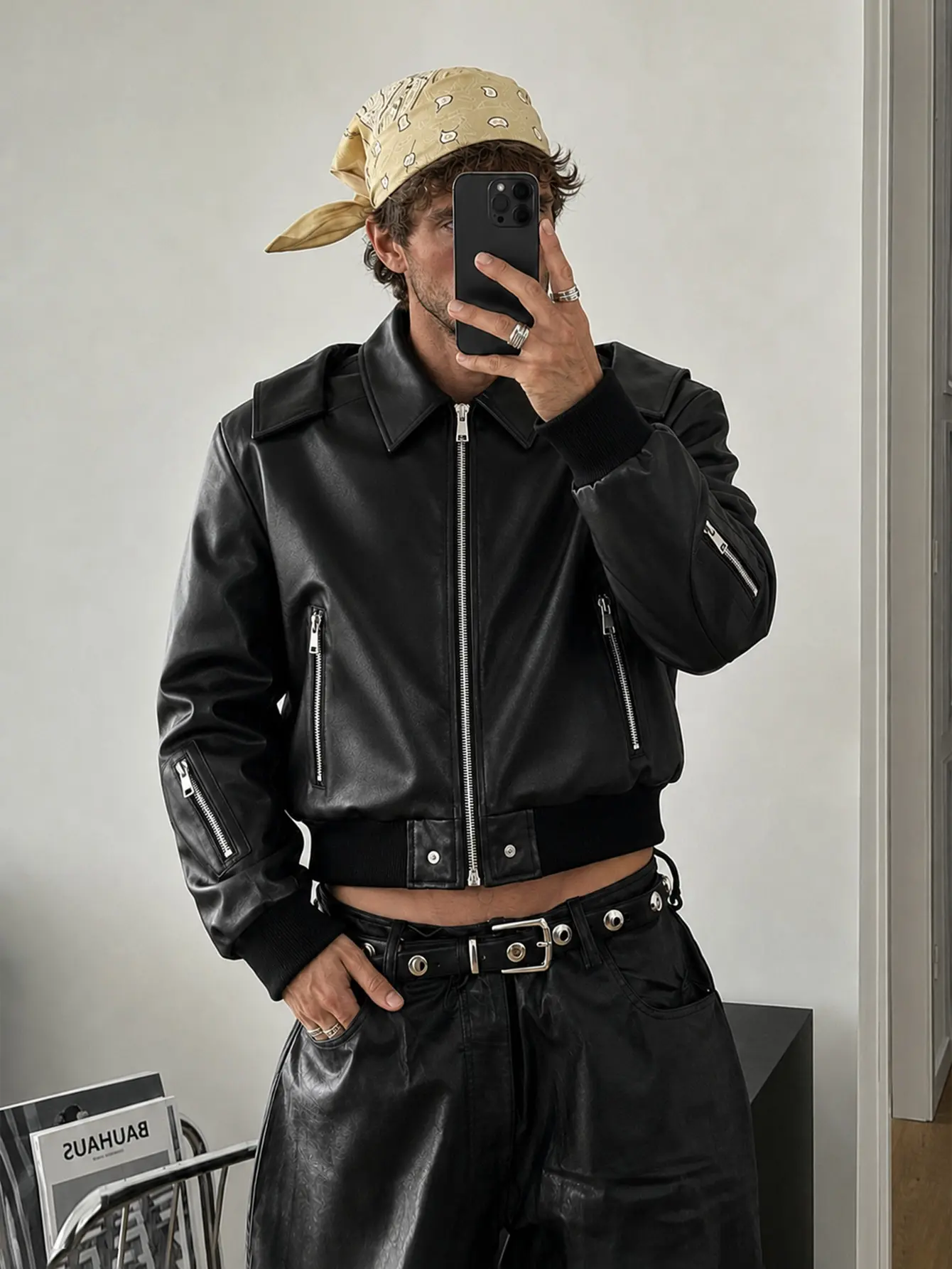 Men's American vintage motorcycle-style jacket with multiple zippers and a turn-down collar  Streetwear vintage motorcycle jacket