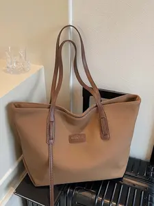 Retro dark-colored one-shoulder handbag with contrasting color stitching shoulder strap, casual, versatile and available in a variety of colors, for daily commuting, suitable for students, office workers, e, Elegant commuter bag