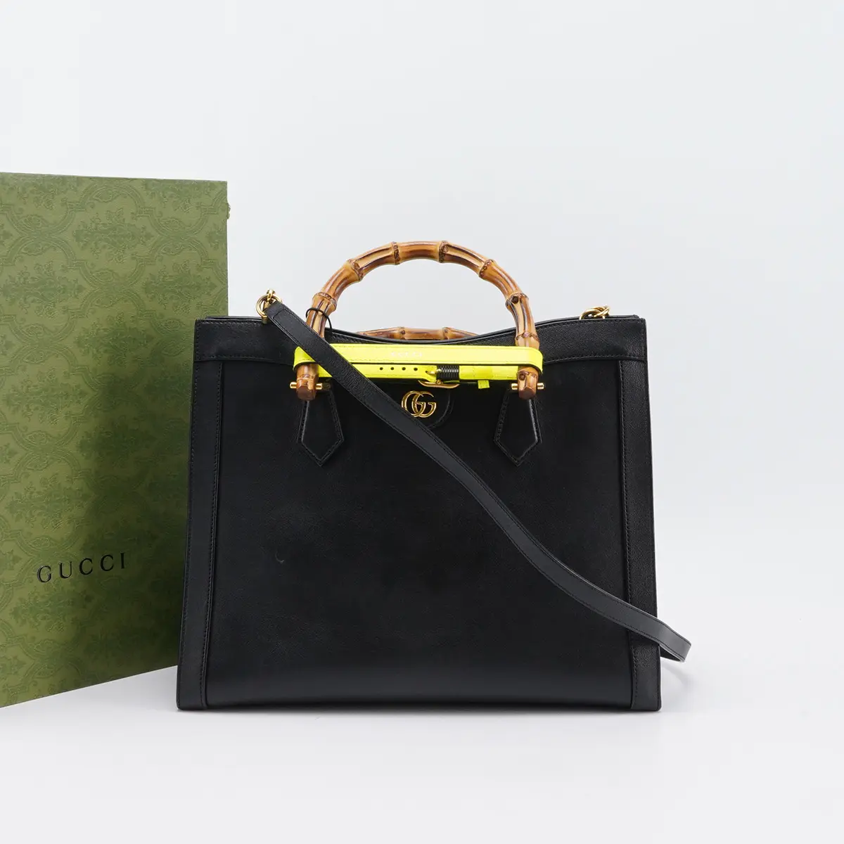 Pre-owned GUCCI Calfskin Tote Bags Double G Diana Medium Black Tote Bag BGP107822