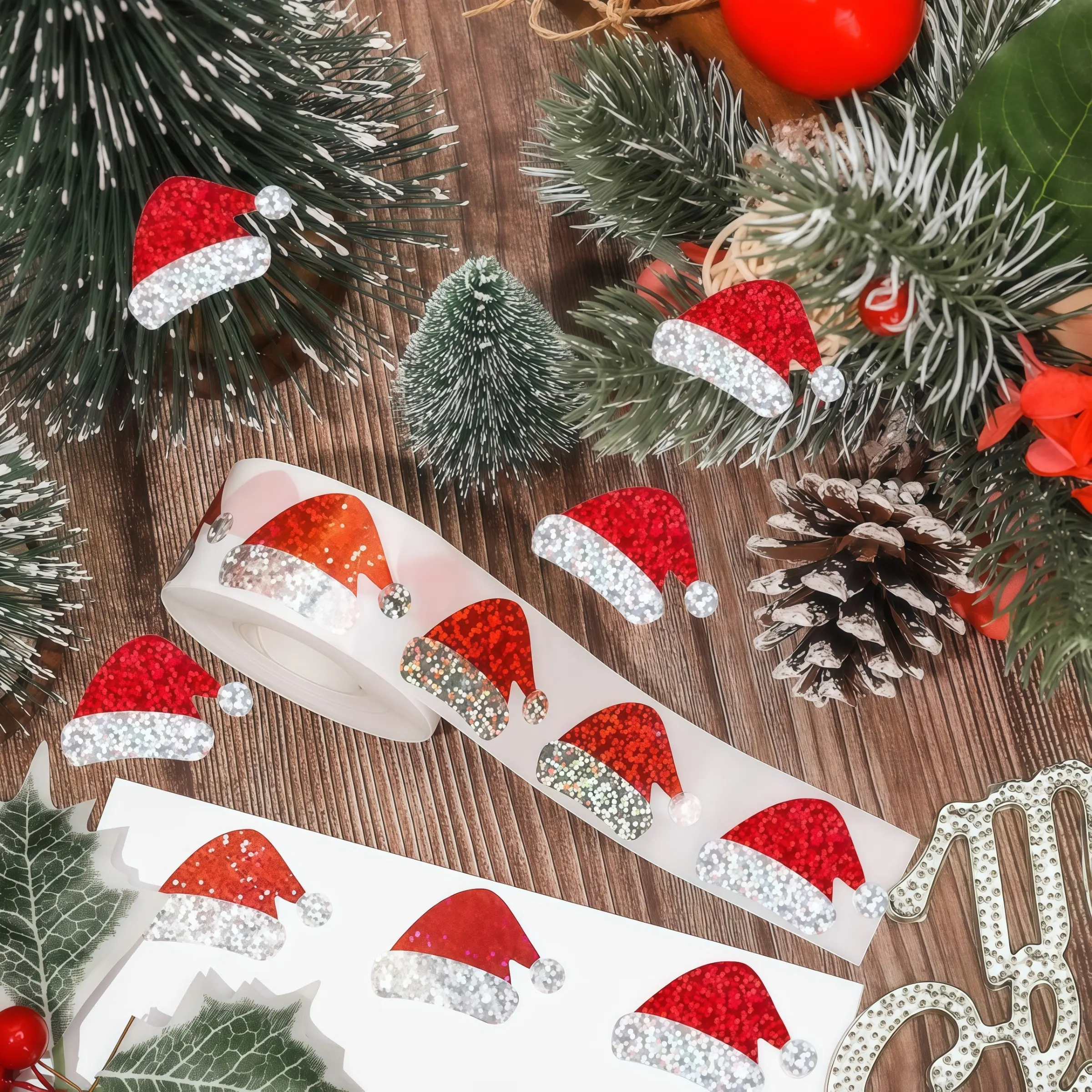 500pcs Christmas Hat Pattern Stickers, DIY Gift Wrapping, Baking & Decoration, Perfect for Sealing Boxes, Gifts, Holiday Decorations