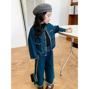 Baby girl frayed denim jacket and pants set, casual blue design, perfect for Christmas. Includes a round collar and pockets, suitable for children aged 1 to 6 years, ideal for outdoor wear