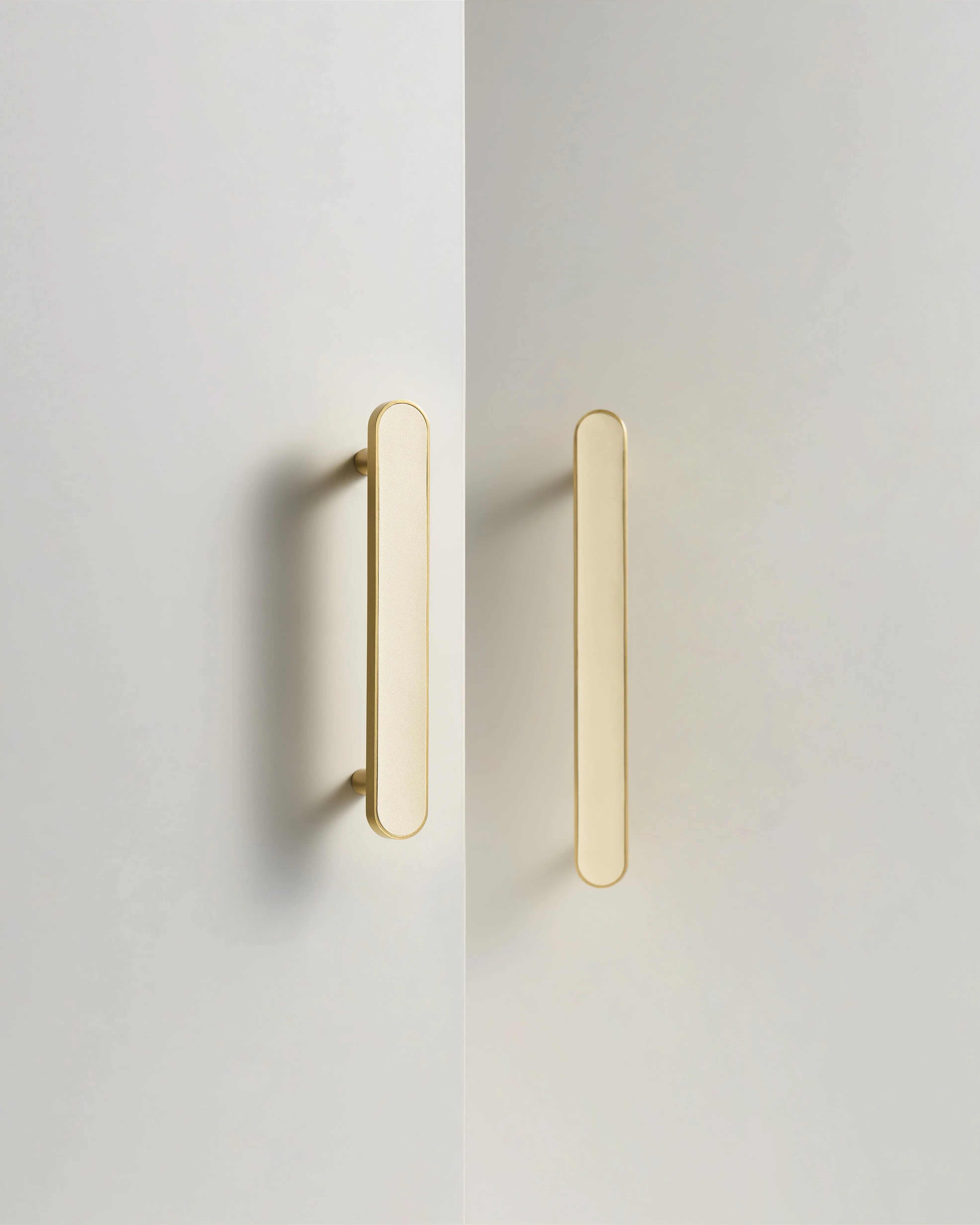 MADISON LEATHER & BRASS CABINET PULL BEIGE
