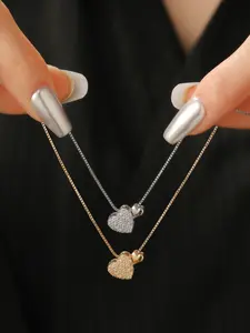 Full diamond heart-shaped pendant necklace, light luxury peach heart collarbone chain, sweet temperament necklace, suitable for daily wear, vacation and dating occasions, and is also a surprising exquisite small gift.