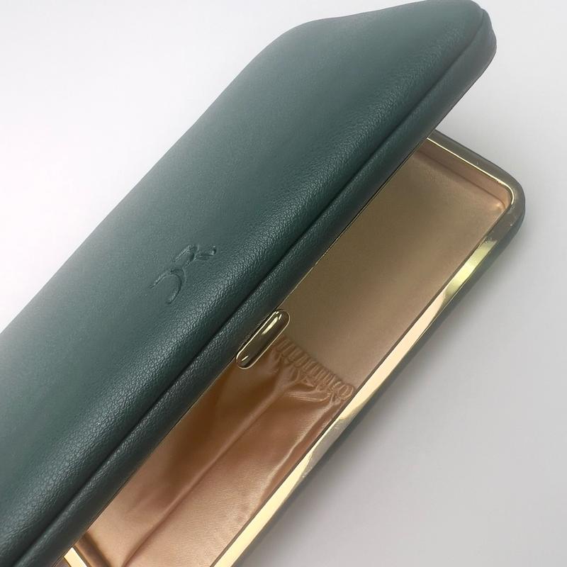 Travel Kit 6 Makeup Brushes in Faux-Leather Clutch for Safe and Clean Storage and Portability