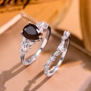 Black Heart-shaped  Women's Wedding Ring Set - Two-piece Floral Pattern Design - Suitable for Women's Commitment Ring Set