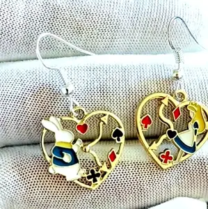 alice in wonderland charm hot earring