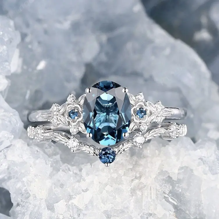 Couple Wedding Bands, Elegant Matching Anniversary Engagement Ring Set with a Stylish Versatile Design for Marriage Gifts, Matching Couple Theme Rings, Wedding‑Day Ready