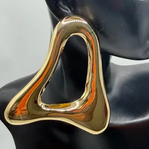 My Bestie Triangle Earrings
