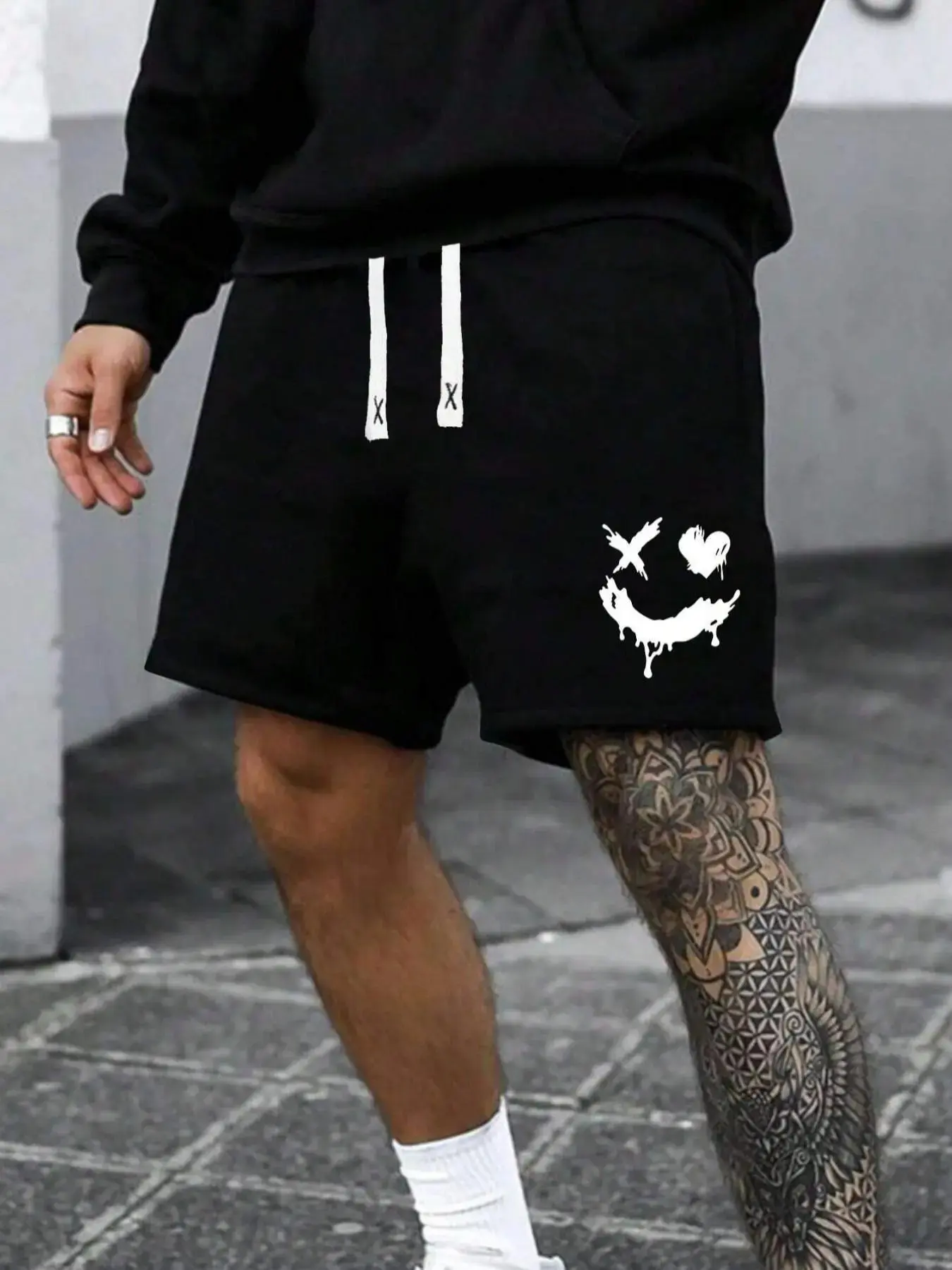 Men's Solid Graffiti Smile Face Print Drawstring Waist Casual Streetwear Loose Breathable Comfortable Pocket Summer Shorts, All-match Daily Wear Men's Bottoms