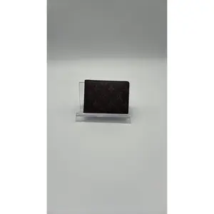 Pre-owned Louis Vuitton Leather Luxury Bags & Accessories Monogram Bi Fold Wallet Date Code: 884RAC Entrupy ID: DTX9Y4M