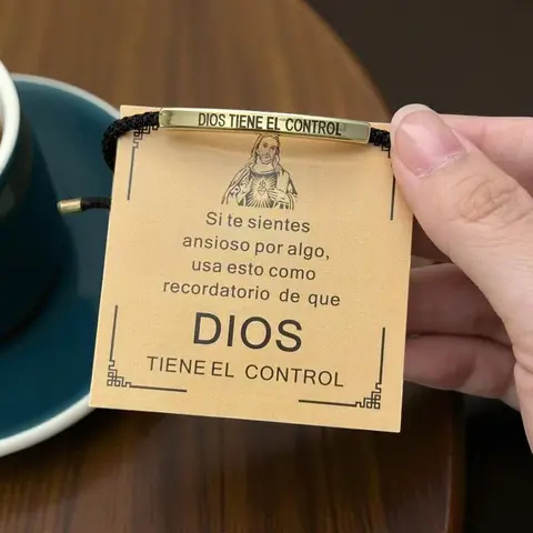 God is in Control Inspiration Bracelet, Simple Inspirational Gift, Inspire Bracelet, Adjustable Unisex Braided Christian Bracelet with Motivational Message Card Gift for Men & Women Her & Him BFF BF GF, Religious Gift