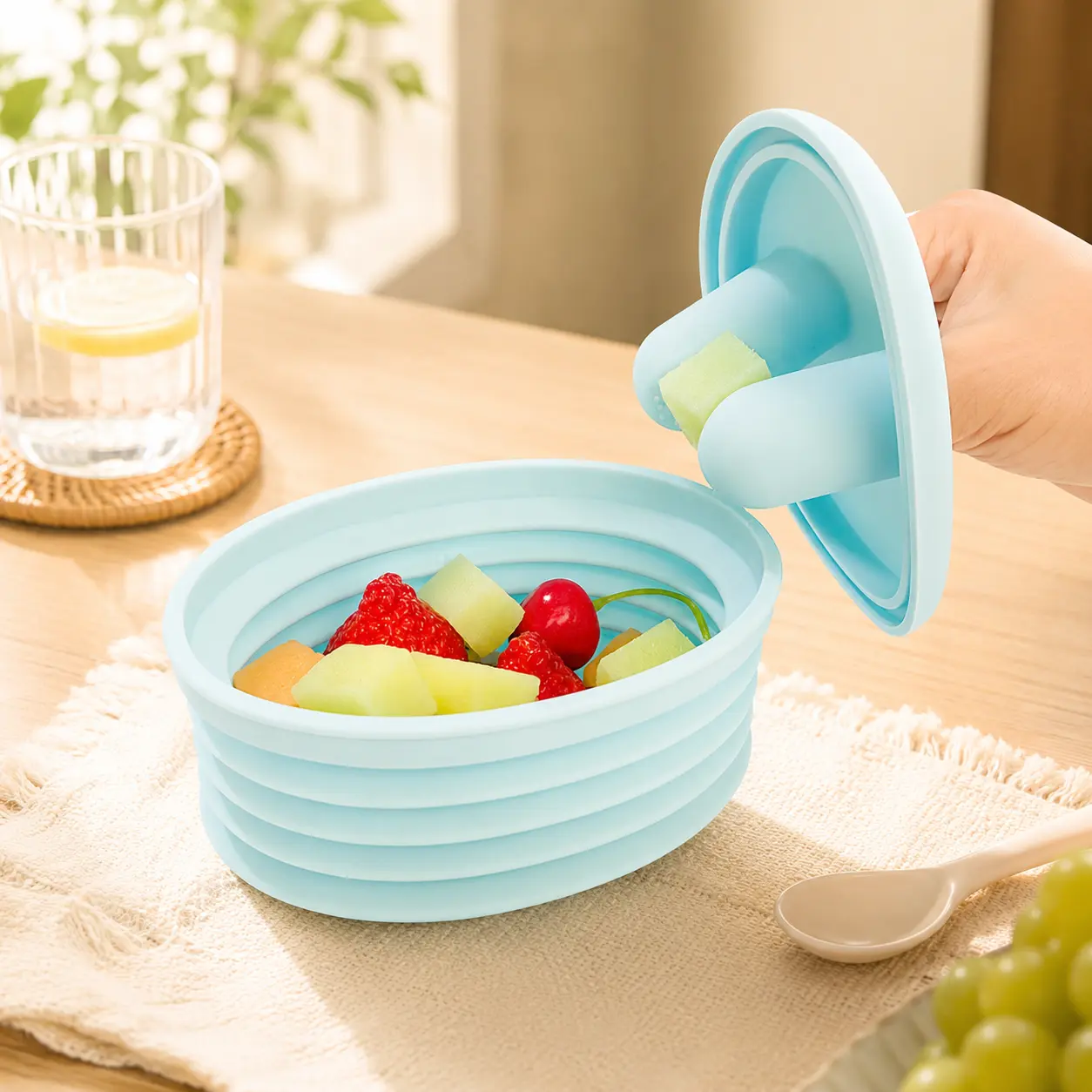 Portable Collapsible Eco-Friendly Silicone Food Storage Container - Adorable Bunny Ears Design, Keeps Hands Cleaner, Reusable, Dishwasher Safe, Reduces Direct Contact - Ideal for School, Picnics, Home Organizer Storage Bin, Compact
